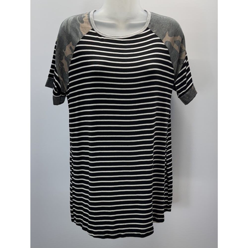 Lovely Souls Women’s Striped Camo Shortsleeve T-shirt Sz S